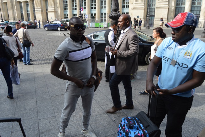 Les premières images de l'arrivé de Pape Diouf à Bruxelles juste avec le grand show au Bodega . Regardez