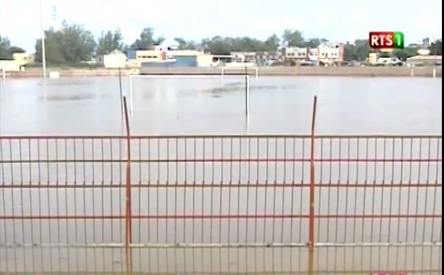 Vidéo- Inondations dans la banlieue : le stade Amadou Barry aux allures d’un marigot