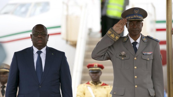 Crise burkinabè : Retour à la légalité, Macky Sall impose un accord