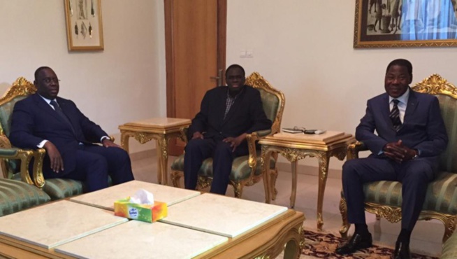 Michel Kafando désavoue Macky Sall et Yayi Boni : « Je n’ai pas été associé aux négociations qui ont eu lieu à l’hôtel Laico (...) Depuis qu'ils ont quitté ma résidence, je n'ai plus eu de leurs nouvelles! »