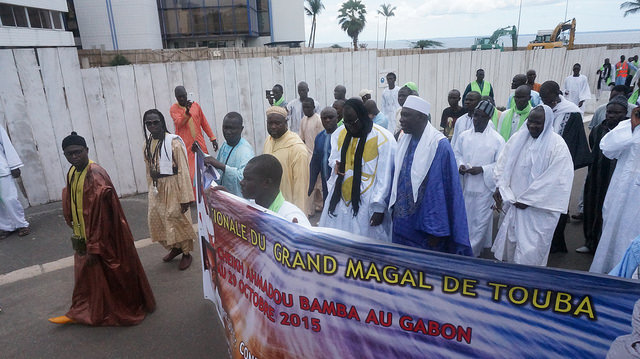 Les mourides déferlent dans les rues de Libreville sur les traces de Cheikh Amadou Bamba (IMAGES)