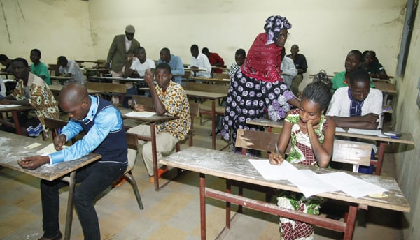 IA DAKAR : Emmaillées par des fraudes, les compositions du premier semestre des classes de 3e vont être reprises