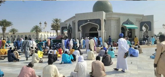 Décès de Serigne Moustapha Mbacké : Afflux massif de fidèles au mausolée de Serigne Saliou.