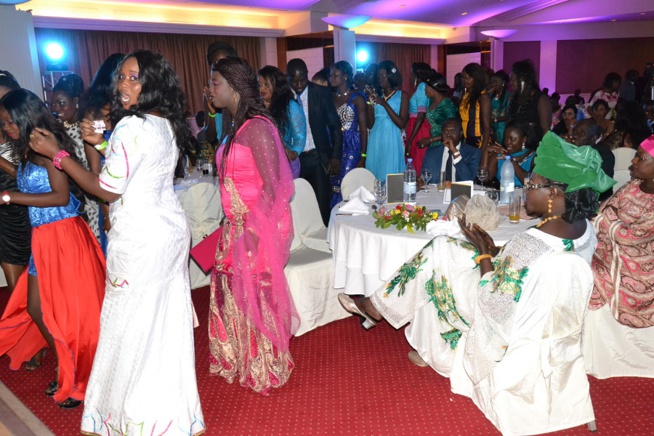 Soirée de gala de l'association des femmes Fatickoises avec le nouveau Pape de la musique Sénégalaise et la génération consciente au King Fhad Place.