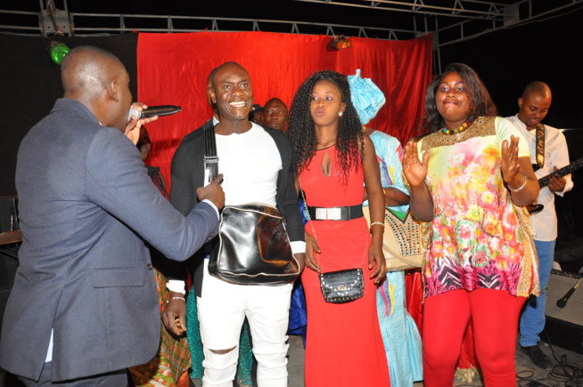 La population de Velingara féte la St Valentin avec le leader de la génération consciente Pape Diouf. Regarde