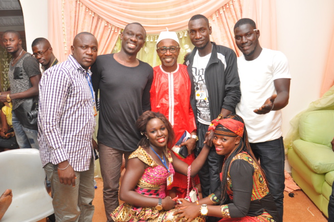 Pape Diouf rencontre le Fans club Ubotown de Banjul. Regardez