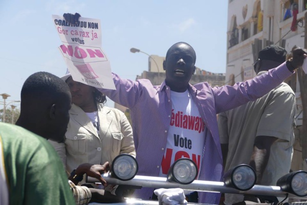 Campagne pour le référendum - Le cortège de Malick Gakou agressé