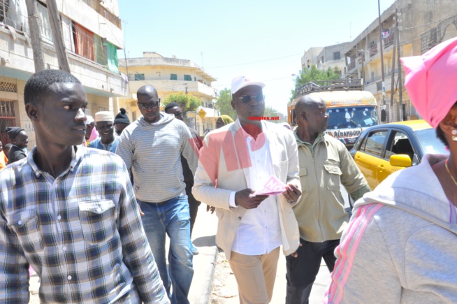 En images: Campagne de sensibilisation du Front NON à Grand Dakar.