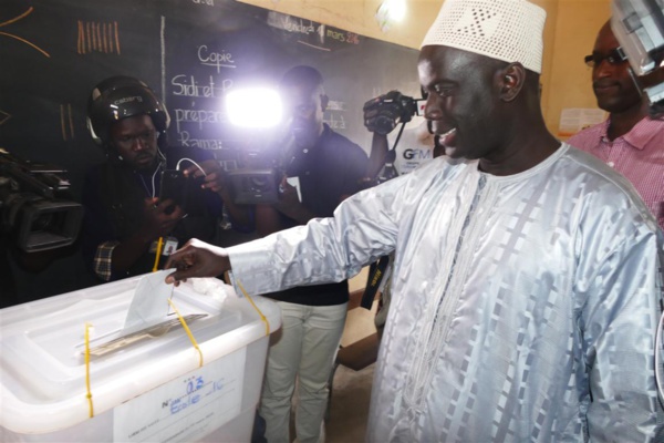 A l'école 16 : Malick Gackou gagne dans son bureau de vote