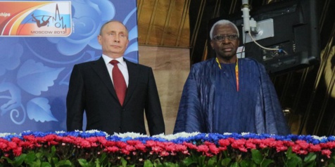 Pour services rendus à l'athlétisme russe: Lamine et Papa Massata Diack décorés par le Président Vladimir Poutine