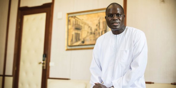 Le maire de Dakar vu par Jeune Afrique : Khalifa Sall, et s’il faisait cavalier seul ?