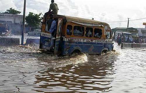 Lutte contre les inondations: 900 millions disponibles pour les mesures préventives (officiel)