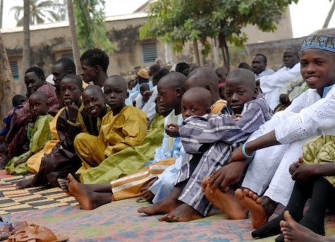 Vol dans un lieu de culte : Oustaz Serigne Mbaye Ndiaye soustrayait les téléphones des fidèles le jour de la Korité