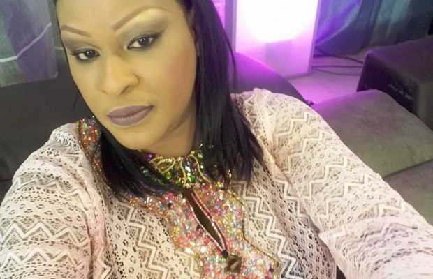 Keb’s Thiam  de la tfm en mode « make up »