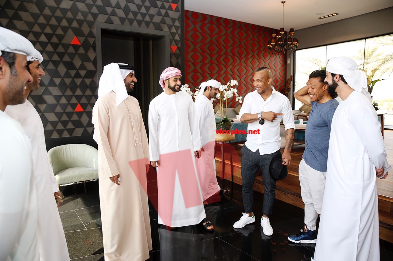 Dubai, l'international ballon d'or ElHadj Diouf en comagnie de Anelka, Akon et Edgar Dewis chez les Princes.