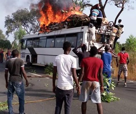 En route pour le Magal…Le bus des thiantacounes prend feu