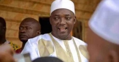 Adama Barrow: "Jammeh n’a pas bougé, il est toujours en Gambie"