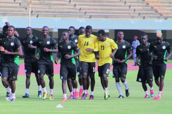 Les Lions de la Téranga au palais avant de rallier le Gabon pour la Can 2017