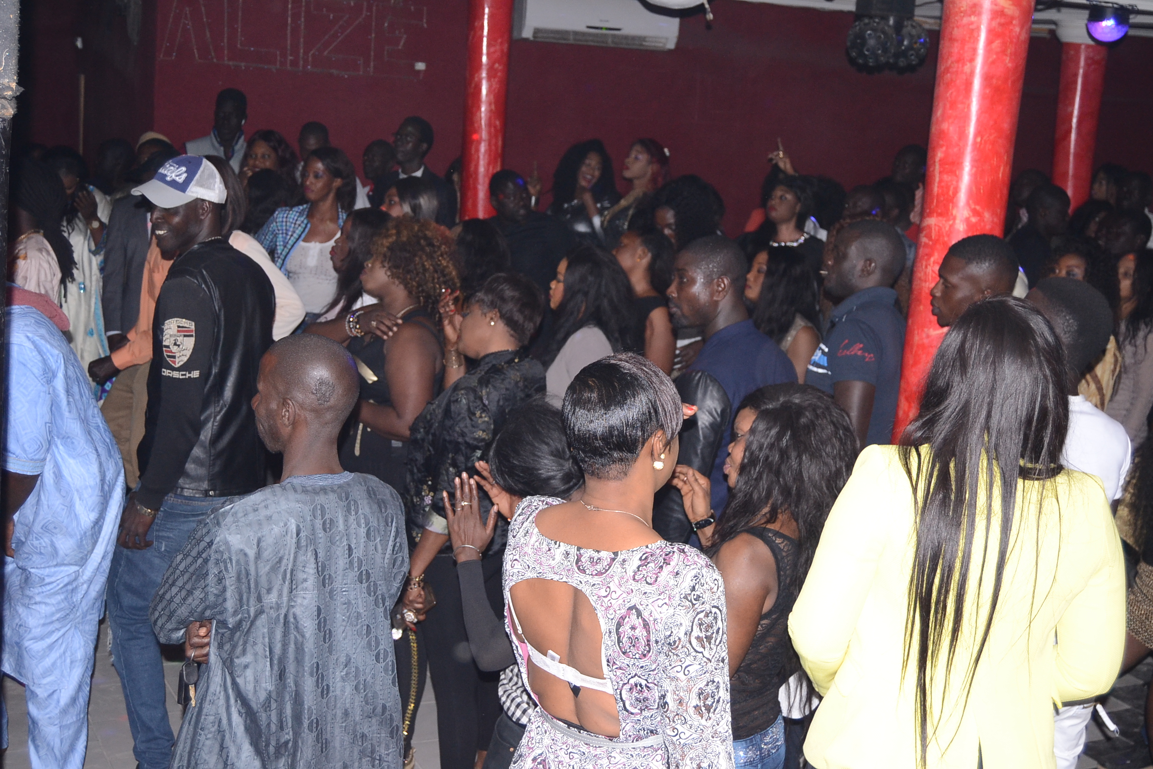 RAKHASS ANNIVERSAIRE: Assane Ndiaye chauffe l'Alize club. Regardez