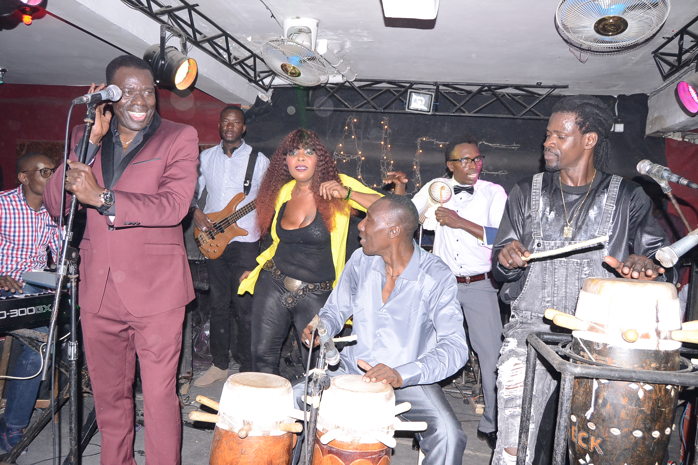 RAKHASS ANNIVERSAIRE: Assane Ndiaye chauffe l'Alize club. Regardez