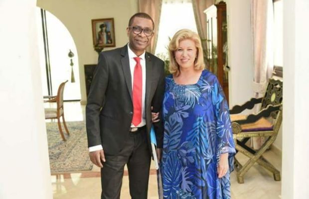 Arrêt sur image: Youssou Ndour en toute complicité avec la Première Dame de la Côte d’Ivoire