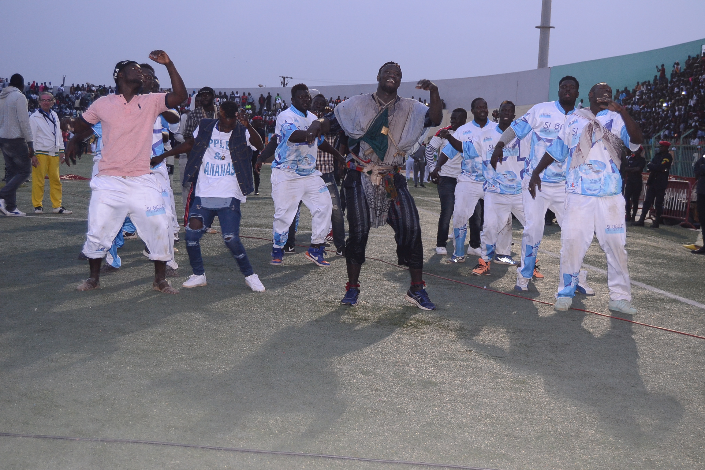 En images du combat de lutte Boy Niang vs Gouy Gui par PAF PRODUCTION de Pape Abdou Fall au stade Demba Diop.