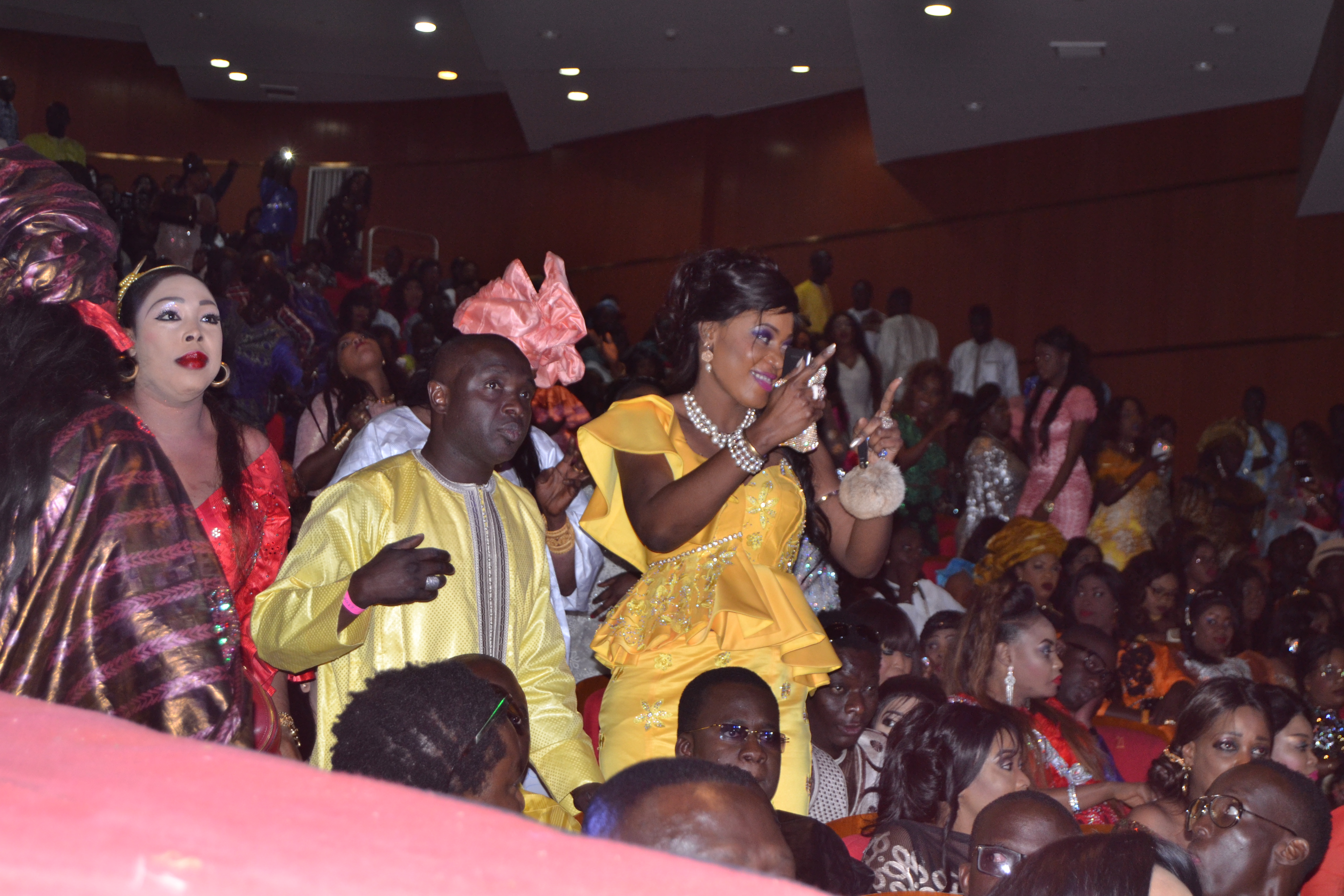 GOUDI FANS YI: Le chalenge day de Pape Diouf à guichet fermé au grand theatre.