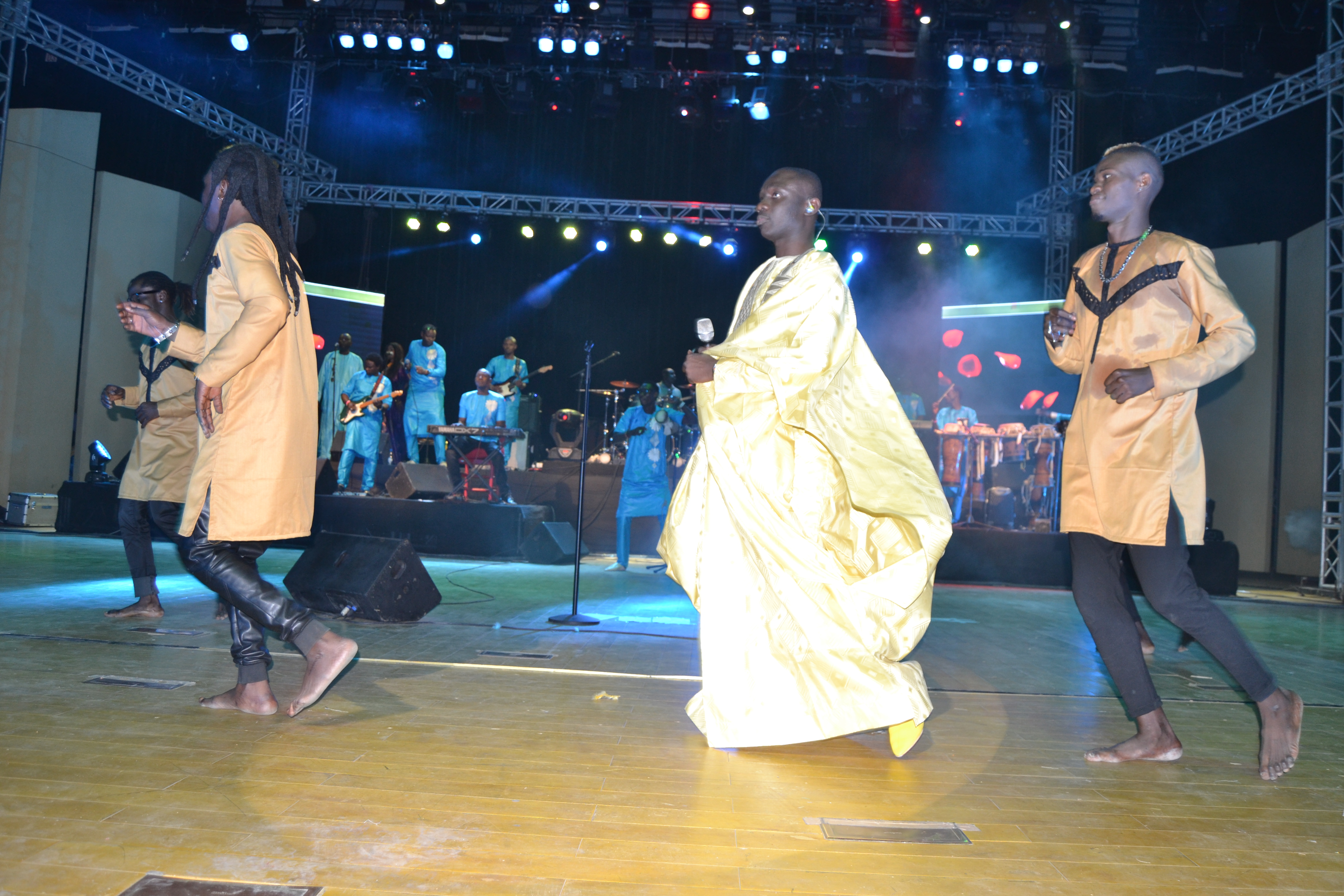 GOUDI FANS YI: Le chalenge day de Pape Diouf à guichet fermé au grand theatre.