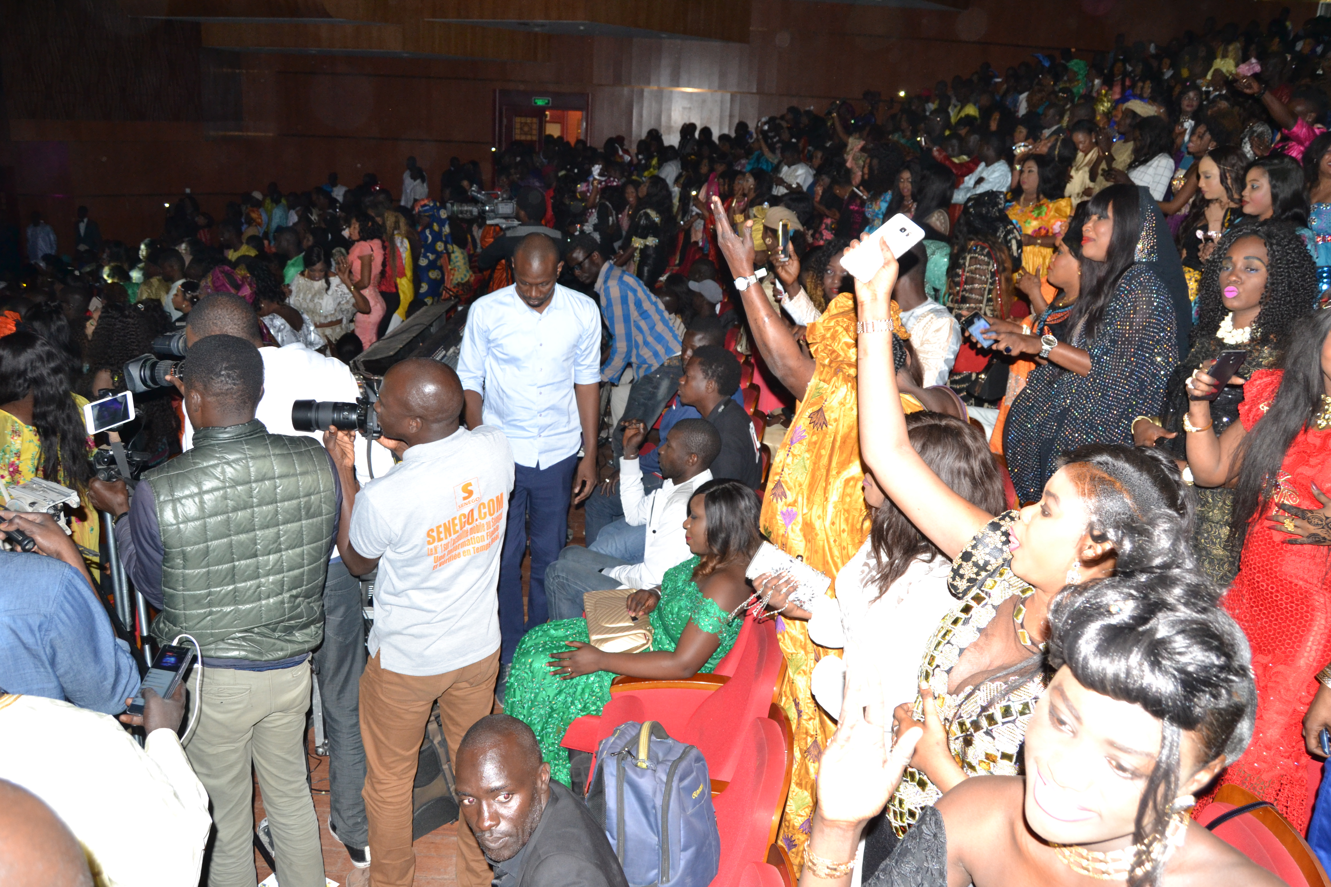 GOUDI FANS YI: Le chalenge day de Pape Diouf à guichet fermé au grand theatre.