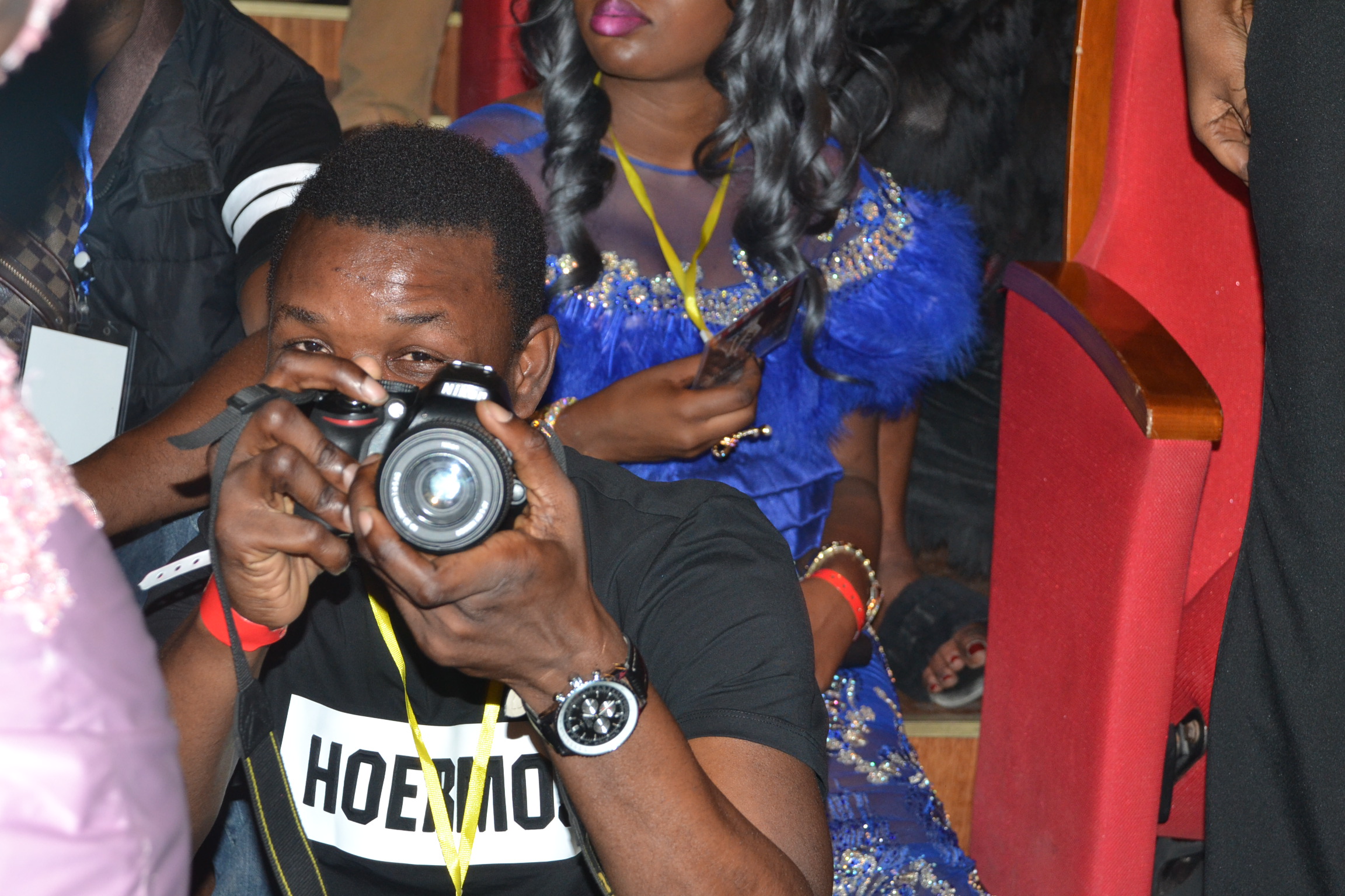 Omar le reporter photographe choc de dakarbuzz en action.