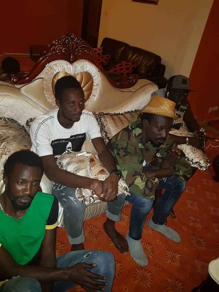 IMAGES+ VIDEO: Pape Diouf à la rencontre de l'AS Pikine pour leur soutenir.