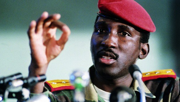 Assassinat de Sankara: Macron promet de «déclassifier» tous les documents