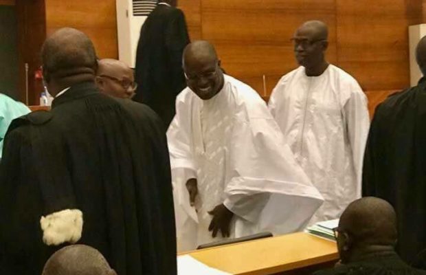 L’arrivée de Khalifa Sall à la salle d’audience