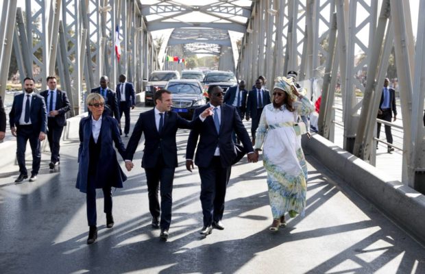 Macky SALL et Emmanuel Macron à St Louis !… Tout ce que vous n’avez pas vu en Images. Regardez