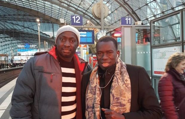 L’arrivée de Assane Ndiaye et son groupe Gueweul Gui en Allemagne Berlin