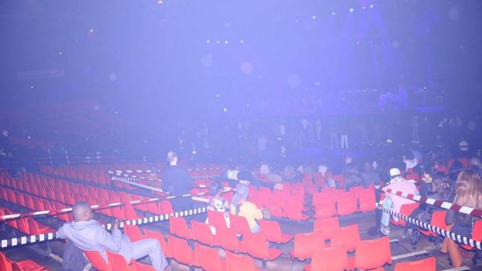 Voici les 30 photos qui prouvent que le concert de Viviane Chidid à Zenith était un véritable fiasco :malgré la présence de ….