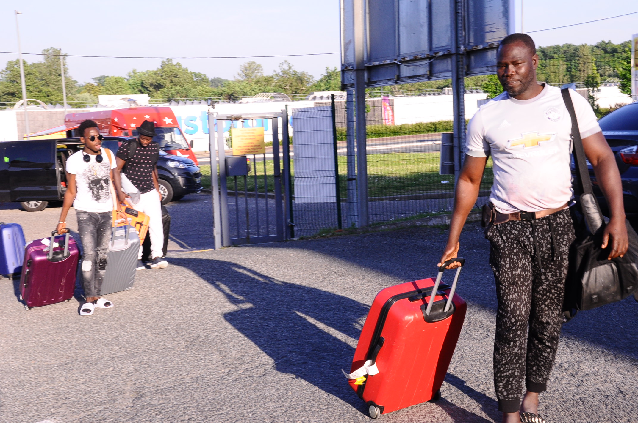 En images arrivé de Sidy Diop et son groupe à Bordeaux pour son concert de ce lundi et vous donne rendez-vous le 12 Mai au Dock Haussman de Paris