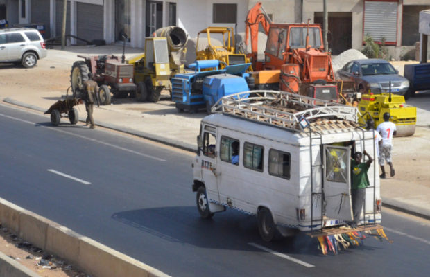 Yoff : Un homme tombe d’un « Ndiaga Ndiaye » et meurt…