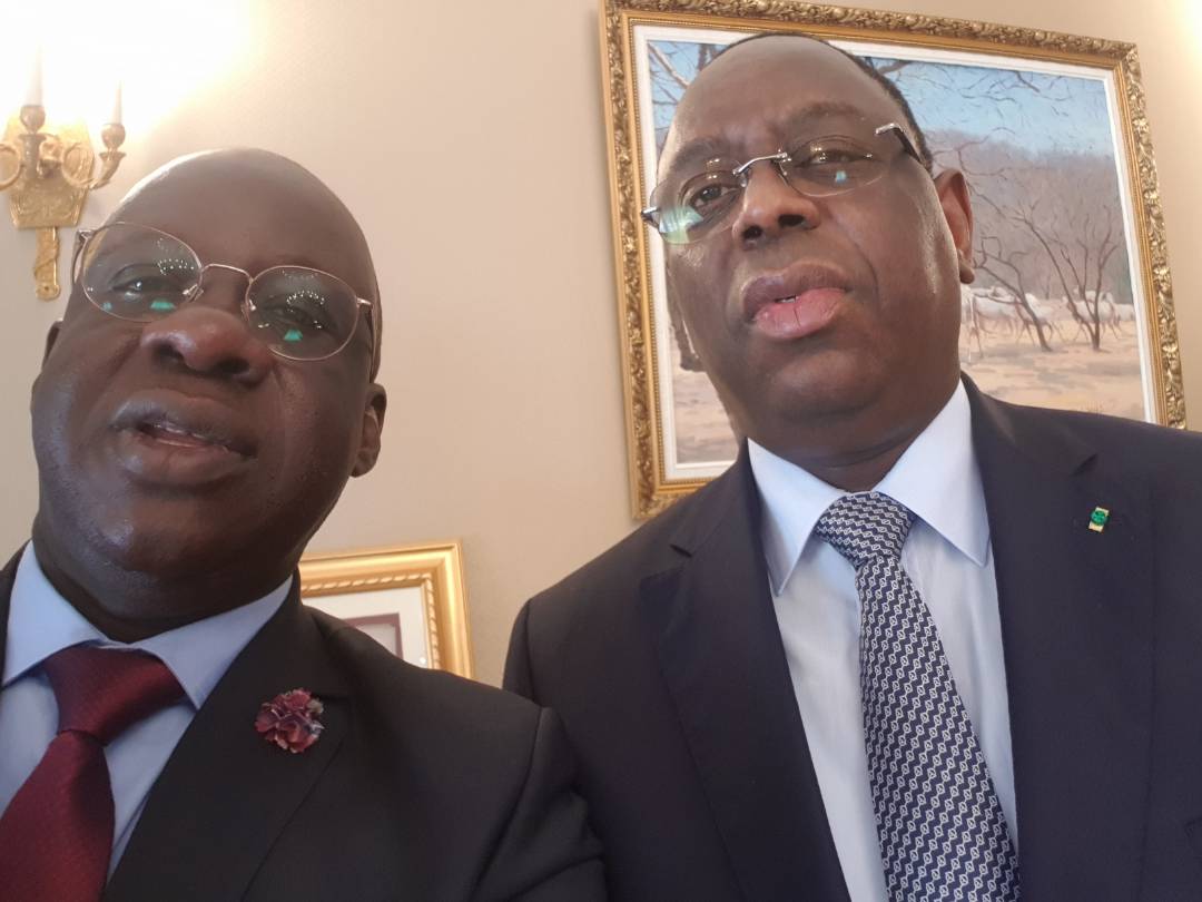 Le président Macky Sall en audience avec le président Mbagnick Diop du MDES.