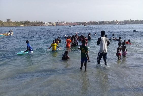 Plage Bceao : un célèbre marabout séquestré, déshabillé, filmé nu