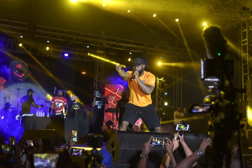 Côte d’Ivoire : les photos inédites du concert de Kaaris qui a viré à la bagarre