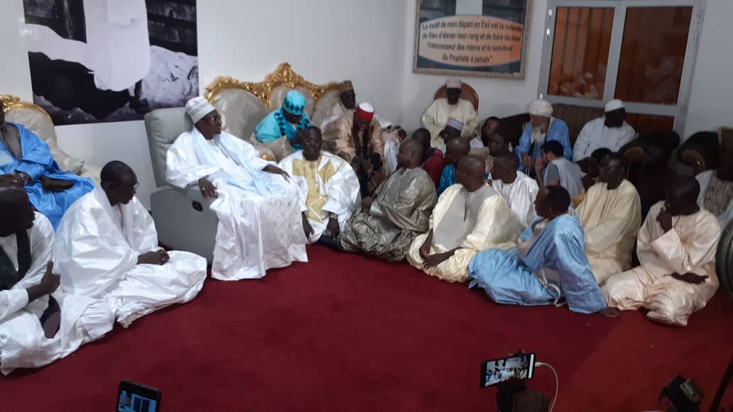 TOUBA RESIDENCE KHADIM: Serigne Basse reçoit les chefs religieux des différentes confréries.