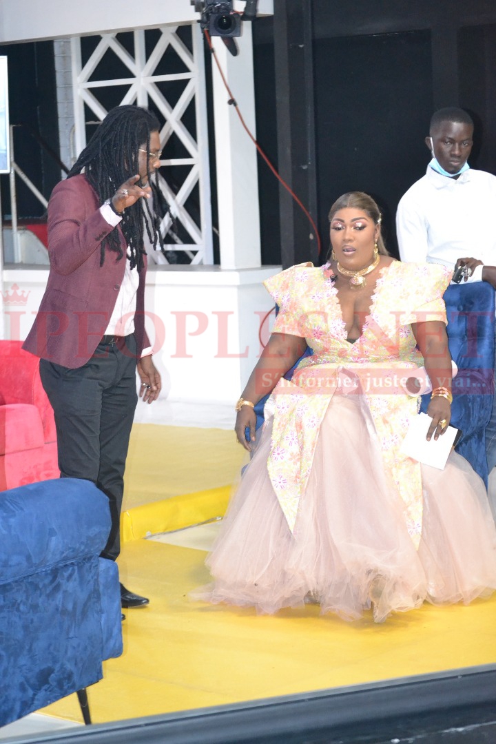 Les images du bal des faramarens avec le prince de la musique Wally Seck sur la 2stv qui détient le records des audiences du 31 décembre. Admirez les sagnes sé.