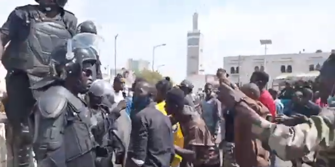 Médina : Belles images entre manifestants et forces de l’ordre