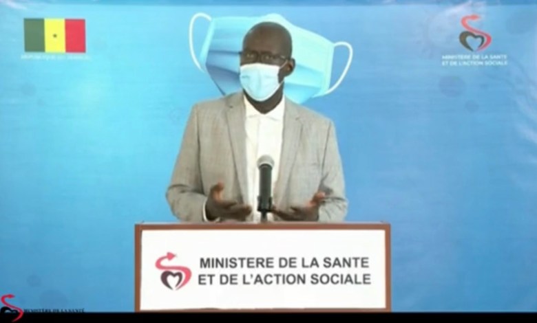 Polémique sur le vaccin AtsraZenaca: Pr Tandakha Ndiaye Dièye rassure ” nos lots diffèrent de ceux qui ont été incriminés”