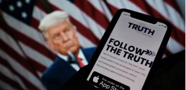 Etats-Unis : Donald Trump lance sa plateforme sociale Truth