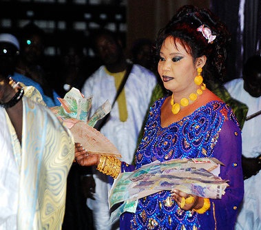 Fatou Guewel au Grand Théâtre ce soir : Une pluie d’argent en vue…