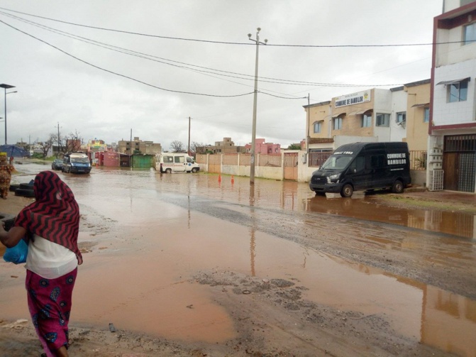 Inondations à Bambilor : L'hôtel de ville de la commune sous les eaux