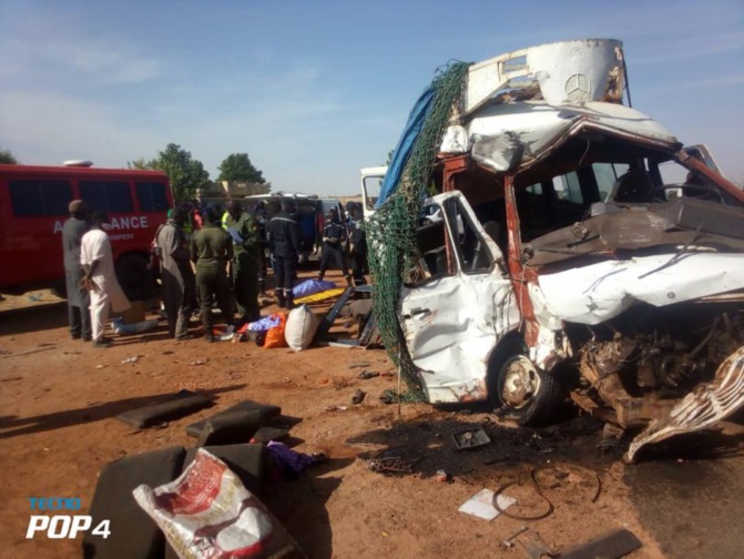 Kébémer : 3 morts dans un violent choc entre un mini car et un camion frigorifique