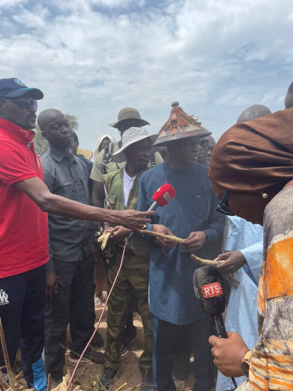 Khelcome 2022 en images des récoltes avec le Dieuwrigne Cheikh Amar dans les champs de Serigne Saliou